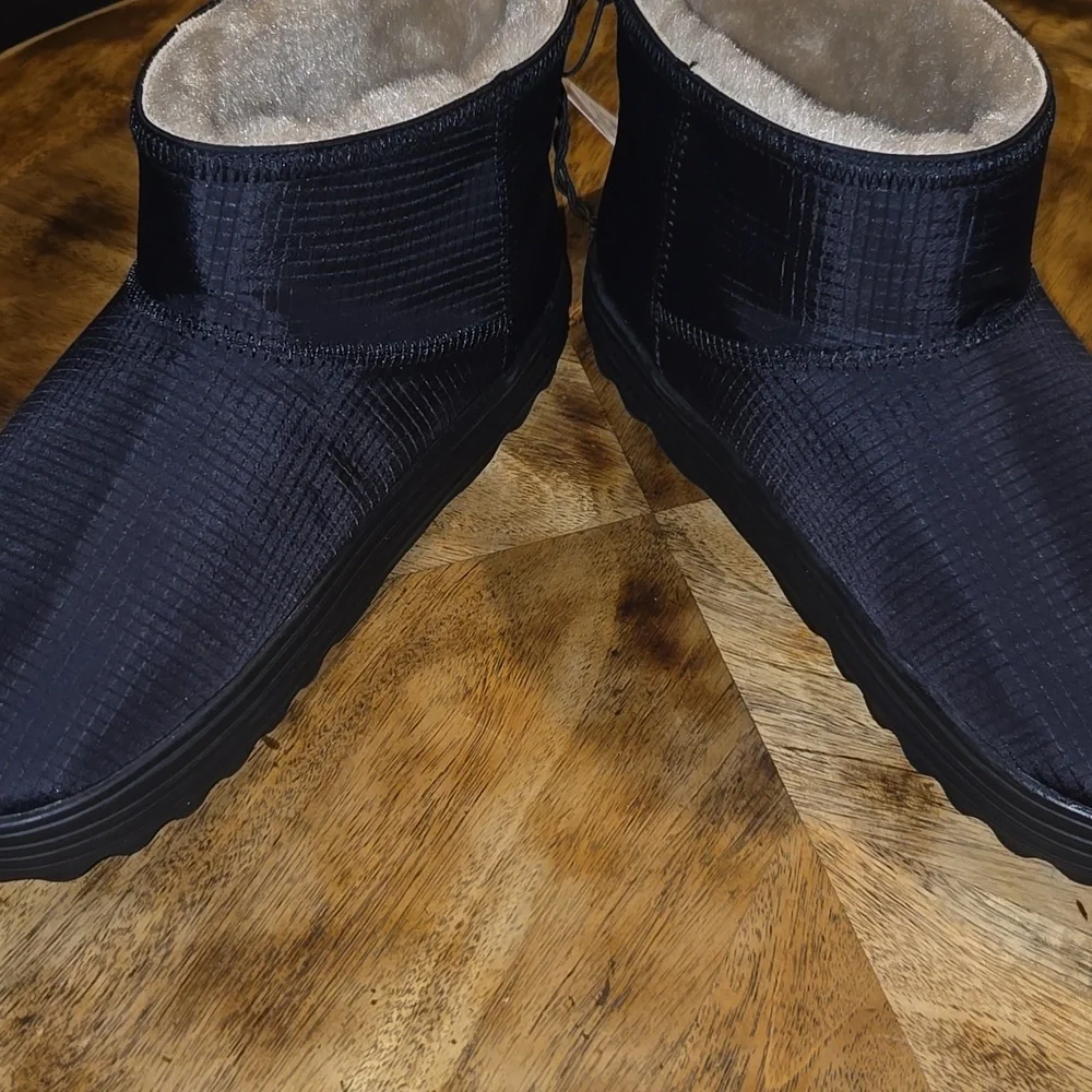 Women's Roxy Boots In Size 6 - Picture 8 of 9